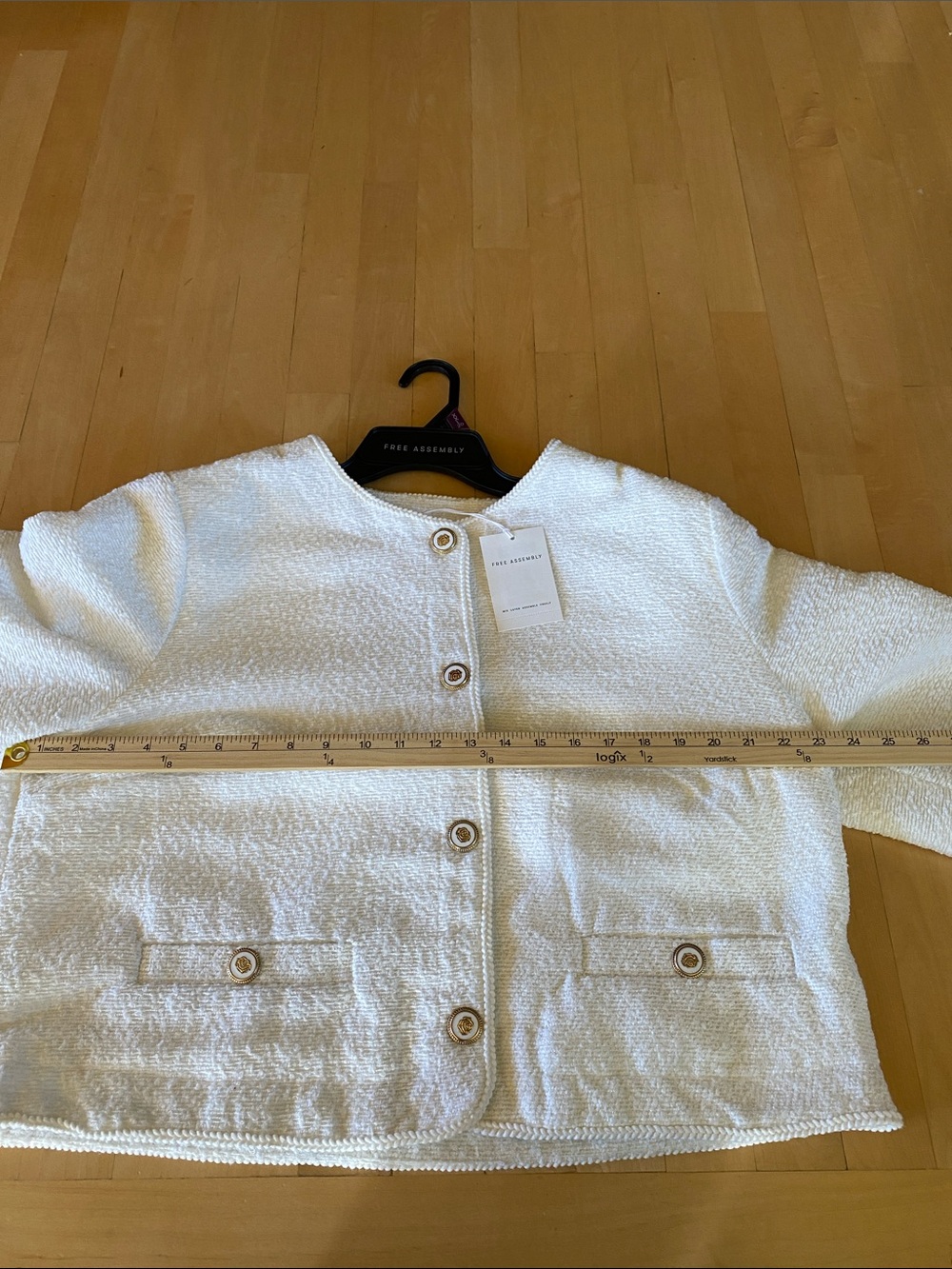 Free Assembly Elegant White Bouclé Button-Front Jacket - Picture 4 of 10